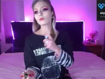 shysweetrish on Chaturbate 