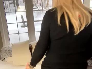 viviannexxx2022 on Chaturbate 