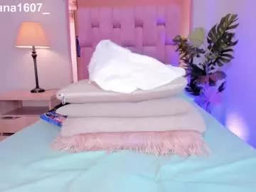 whiite_snow_ on Chaturbate 