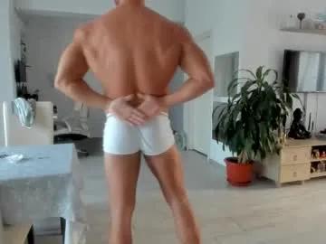 woolfiie — 30 tks flash/flex naked flexx@goal #hunk #master #alpha #muscles [400 tokens remaining]