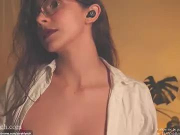 zarahlynch on Chaturbate 