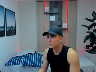 alan_kevin on Flirt4Free