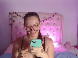 alice_kizar — Freechat on Flirt4Free