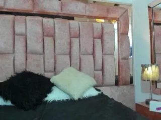 melanie_paz — Freechat on Flirt4Free