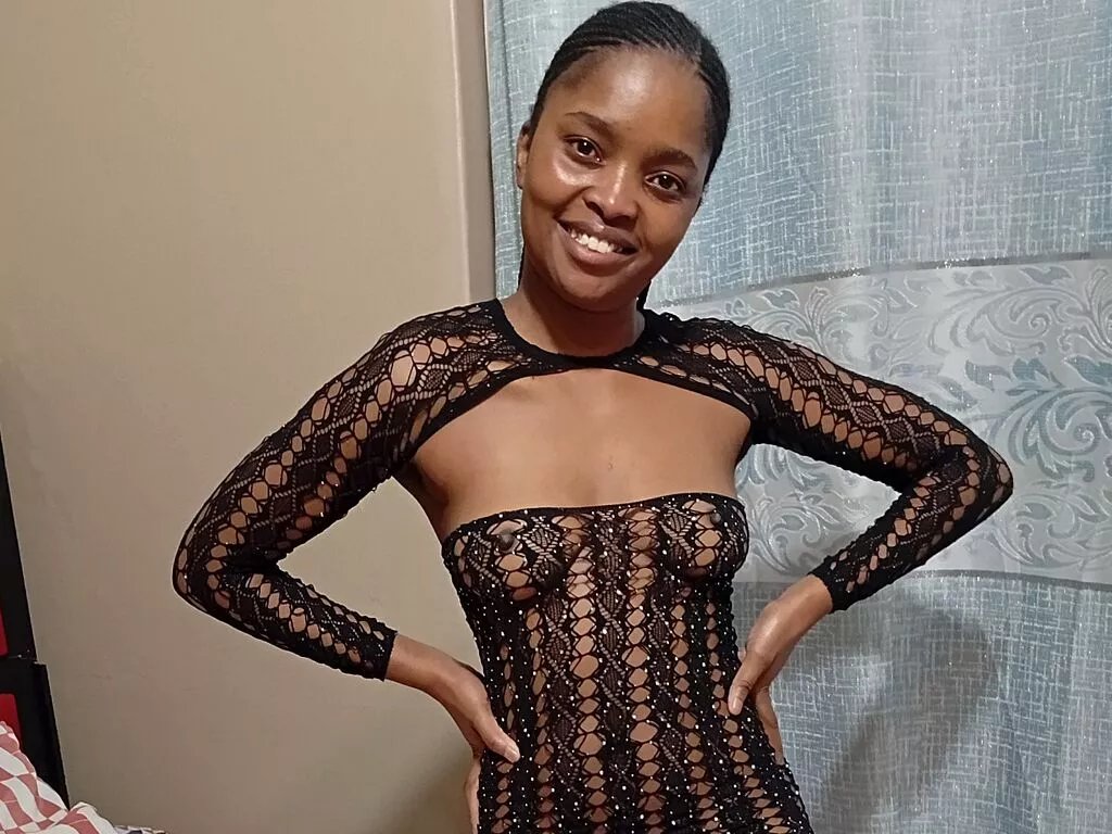 DaniellaHove — flirty banter,late night tals,soft touches,deep laughs, and someonewho knows how to make a woman feel seen.bonus point if you bring chocolate or cheeky smile.