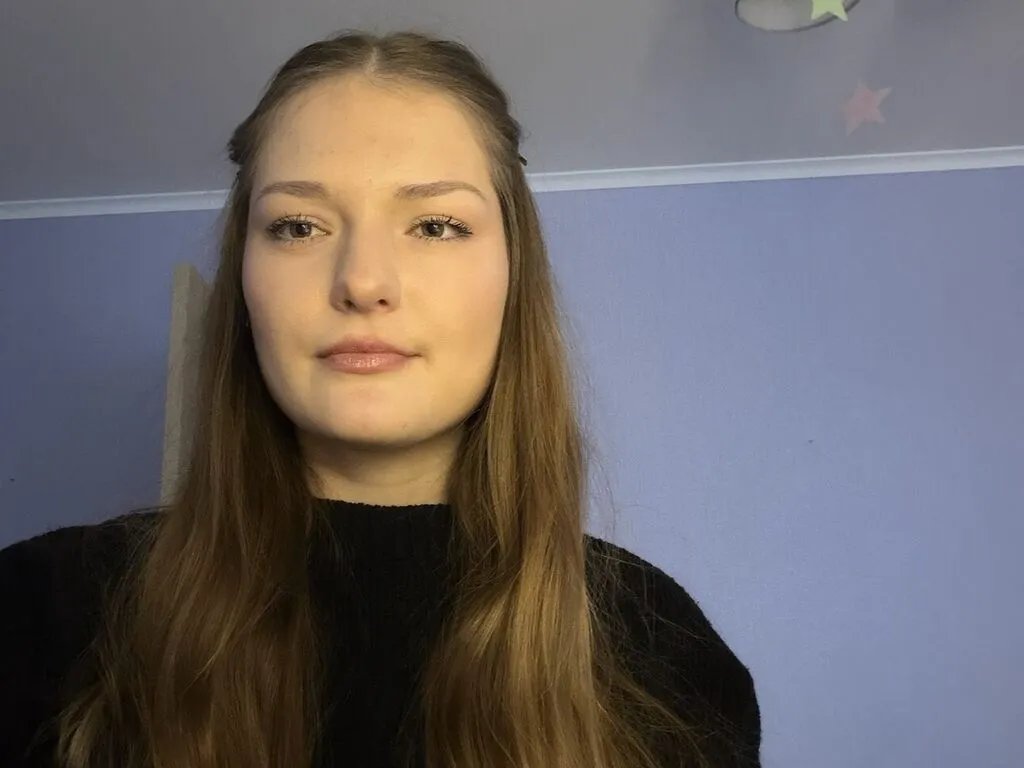 FelipaRoat — kind people, cozy chats, soft vibes, music, real connection 