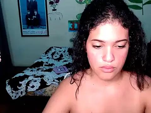 8maggy on StripChat 
