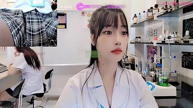 __Lab__ on StripChat 