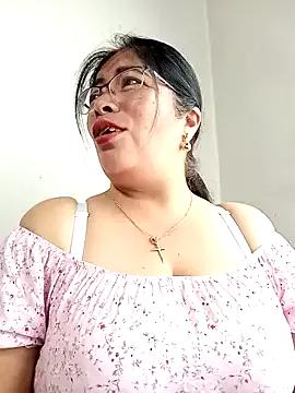 __valentina18 on StripChat 