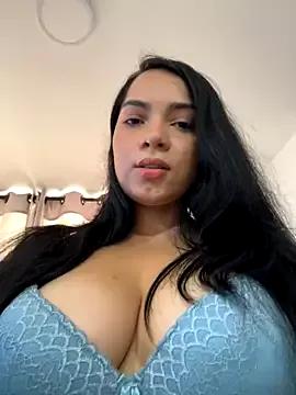 _queen_sofia on StripChat 