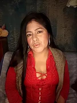 Adriana8487 on StripChat 