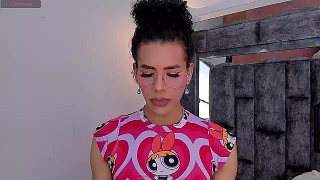 AivaDumont on StripChat 
