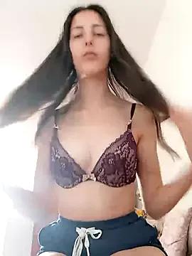 Alexandra-Ale on StripChat 