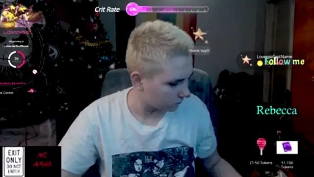 Alexxiskiss on StripChat 