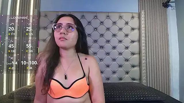ALIICE_SUMMER on StripChat 