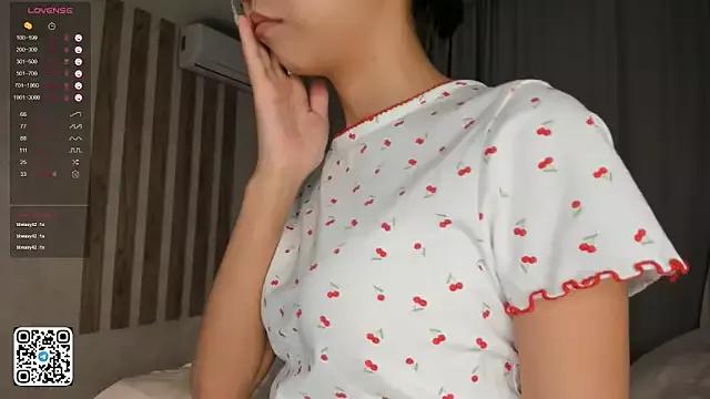 AlodiaAxley on StripChat 