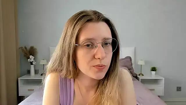 AlodiaBisbee on StripChat 
