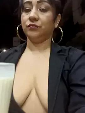 alondraabrown on StripChat 