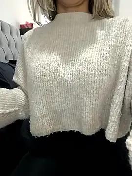 Alyssa_76 — NAKED + RIDE DILDO + SQUIRT 