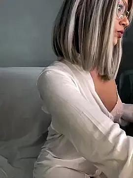 Amaliu_ on StripChat 