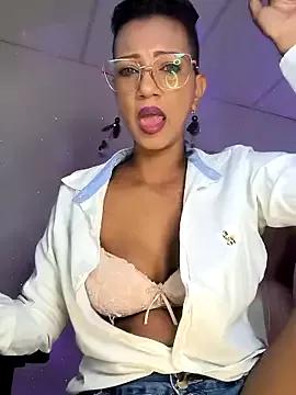 Amaliu_ on StripChat 