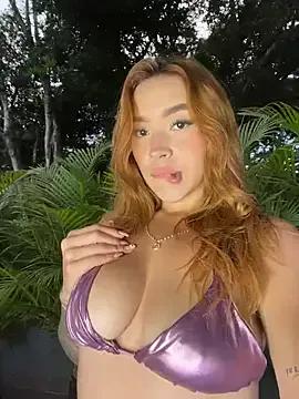 AmberAngelXXX — RUB PUSSY CLOSE UP