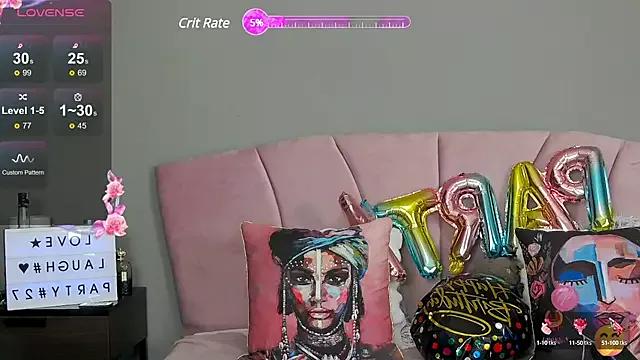 AriannaMoonXx on StripChat 