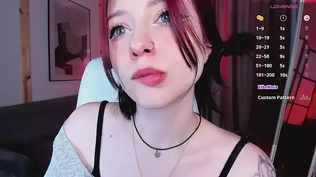 arielabradberry on StripChat 
