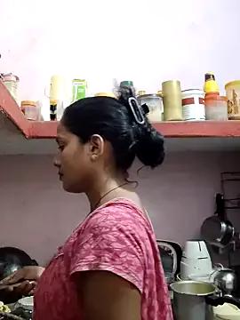 Arini_Arora on StripChat 