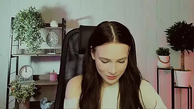 AshleyEmerson on StripChat 