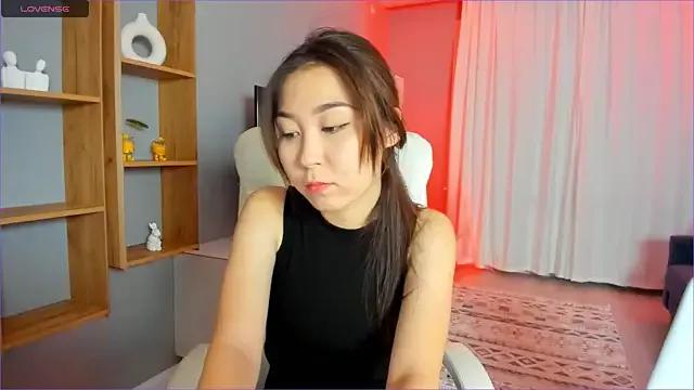 Asian_chicks on StripChat 