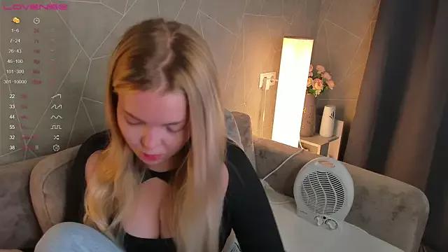 Asya__Kiss on StripChat 
