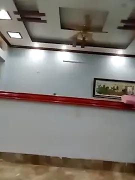 August_show on StripChat 