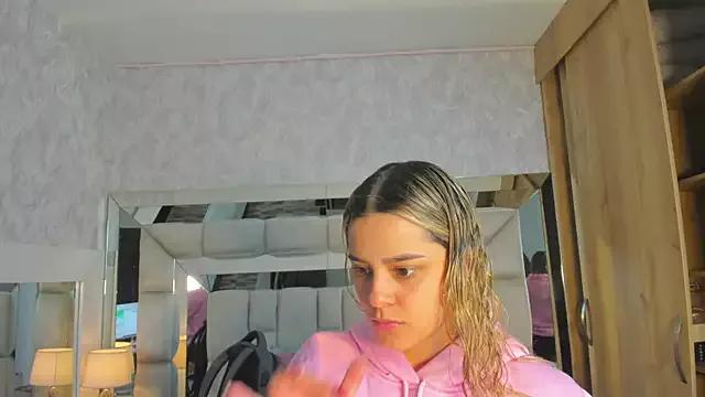 AYNARA_ROSE on StripChat 