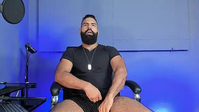 BeardAndrew on StripChat 