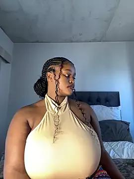 Bella-Porsche on StripChat 