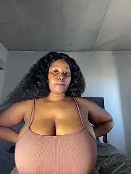 Bella-Porsche on StripChat 