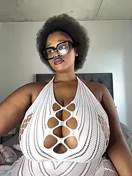 Bella-Porsche on StripChat 