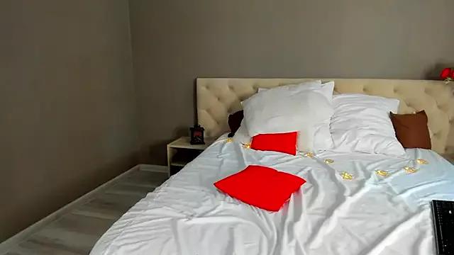 bella_bagira on StripChat 