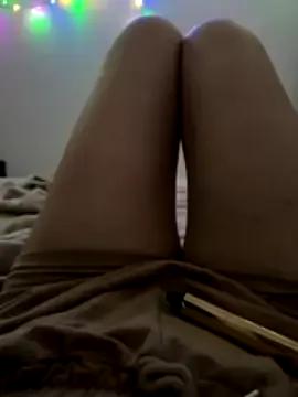Bella_Quiny on StripChat 