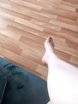 Bella_Quiny on StripChat 