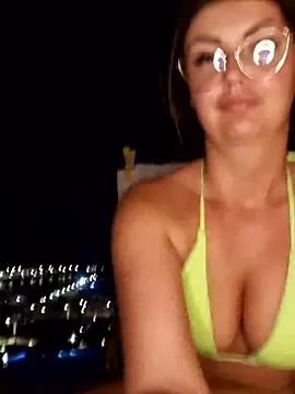 BellaBellaxxx on StripChat 