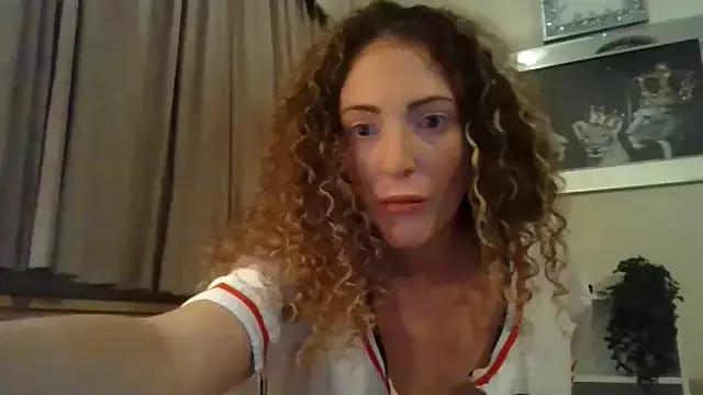 BellaT23 on StripChat 