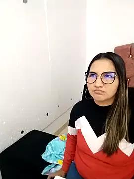 benetlea11 on StripChat 