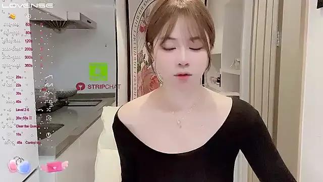 Betty_y on StripChat 