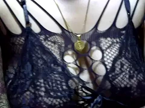 BiniBininggen on StripChat 