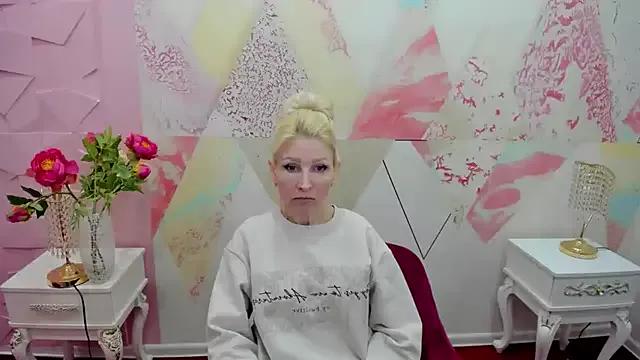 Binitris_candyy on StripChat 