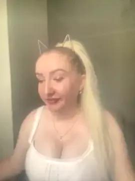 Bonny_Myriam on StripChat 