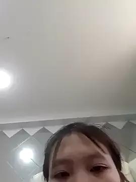Bunnie119 on StripChat 