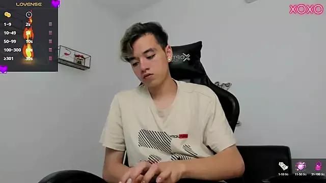 bunny_maxi on StripChat 